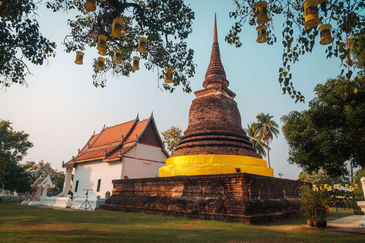 Capture the authentic charm of Sukhothai’s lush scene